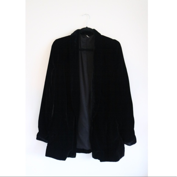 Stylish Black Women's Jacket - Picture 3 of 5
